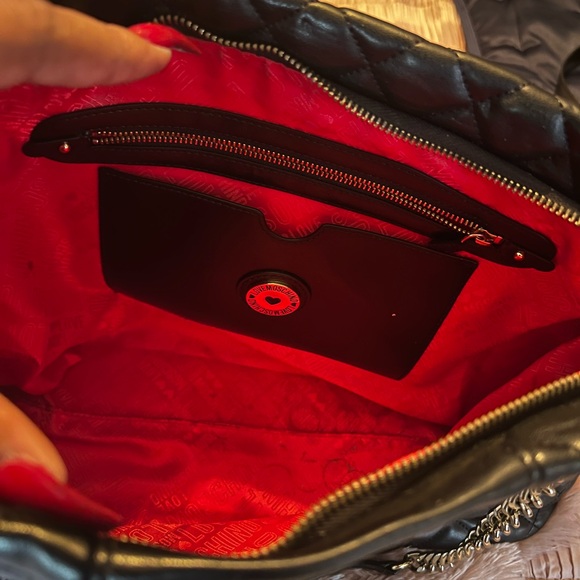 Love Moschino Black Quilted Bag with Gold Chain - Picture 2 of 4